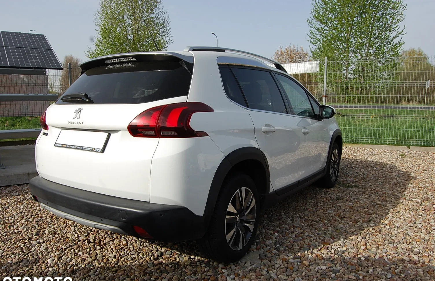 Peugeot 2008 cena 43900 przebieg: 137000, rok produkcji 2019 z Cieszyn małe 352